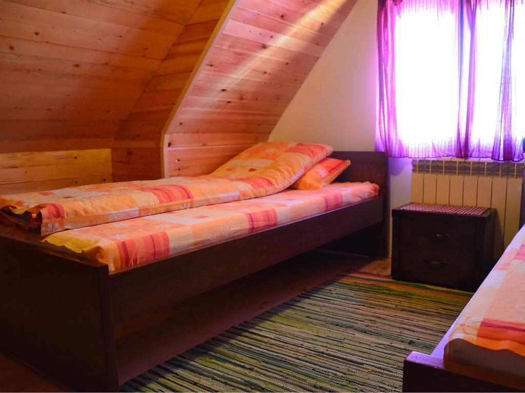Family Apartments Zabljak  Phòng bức ảnh