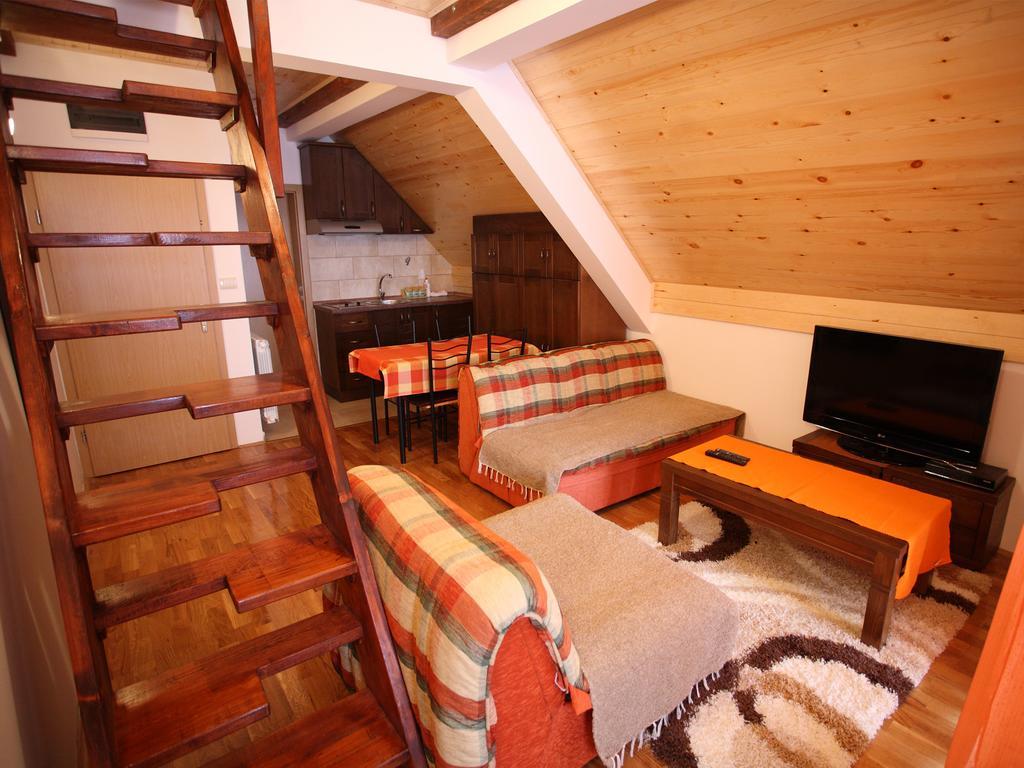 Family Apartments Zabljak  Ngoại thất bức ảnh