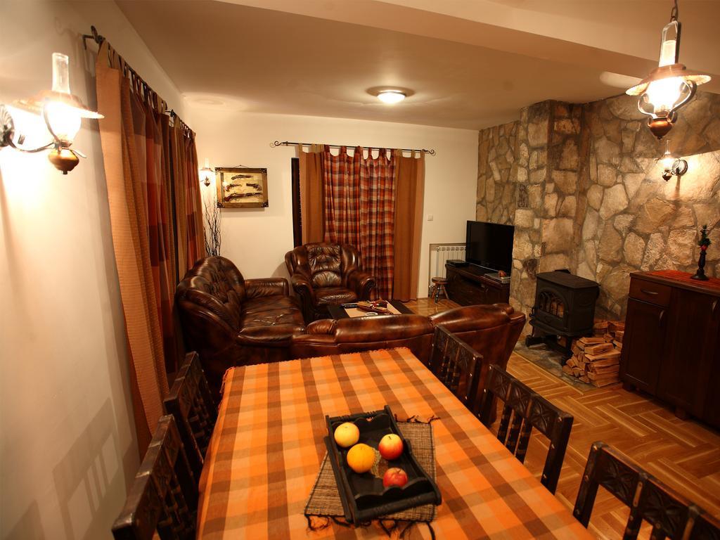 Family Apartments Zabljak  Ngoại thất bức ảnh